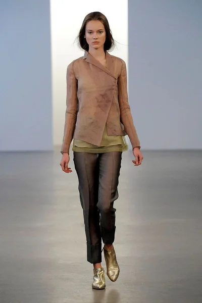 Look 1